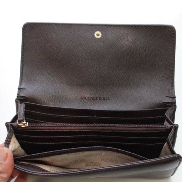 Michael Kors Fulton wallet - Picture 9 of 13